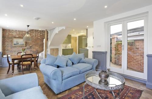 Martlesham Heath House | Zeppelin