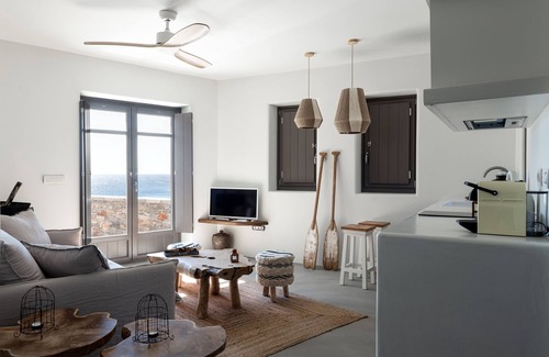 Alopronia Hotel | Zetine Suites Sikinos