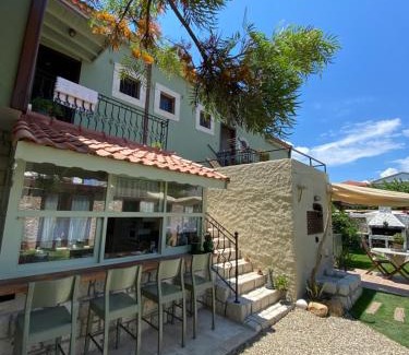 Hacımemis Bed & Breakfast | ZEVKLİLER ALAÇATI hotel