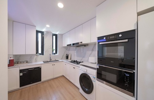 Downtown Shanghai Apartment | ZHome-Gingkgo Garden Four bedrooms