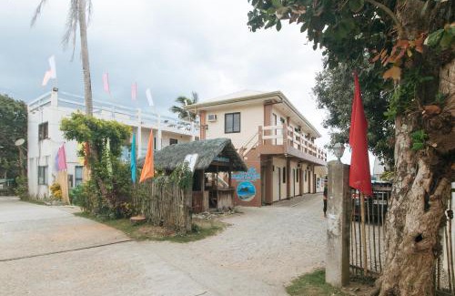 Pagudpud Hotel | Zids Island Emprise Beach House