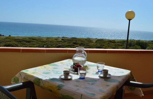 Funtana Meiga Apartment | Zigantes' Apartment on the beach 100 meters from the sea