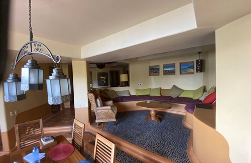 Ixtapa - Zihuatanejo Hotel | Zihuatanejo Hilton on Playa La Ropa Beachfront Large 2 BR Villa