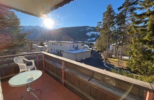 Obsteig Bed & Breakfast | Zimmer 02/2bett mit Balkon - Pension Alpina