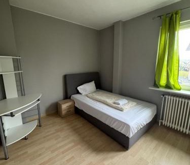 Ramstein-Miesenbach House | Zimmer in Landstuhl
