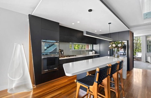 Narrabeen House | Zinc by the Sea. A luxury holiday paradise nestled across from Narrabeen beach