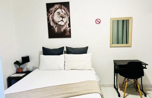 Emalahleni House | Zindiza Guesthouse