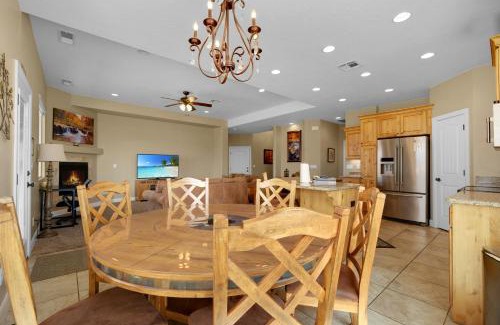La Verkin House | Zion Getaway - Beautiful Mountain Sunset Views