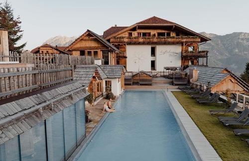 Haus House | "Zirbe Romantik" - double room w. Bathtub, WC (from 7 n.) - Nature and wellness hotel