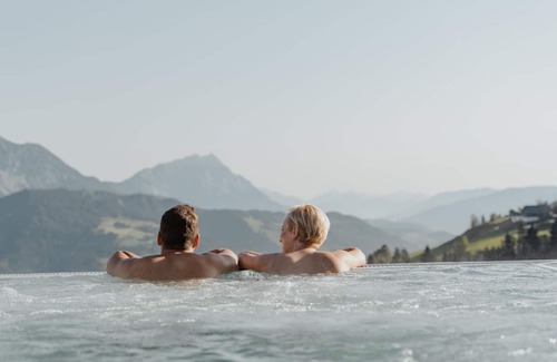 Haus House | "Zirbe Romantik" - double room w. Bathtub, WC (from 7 n.) - Nature and wellness hotel