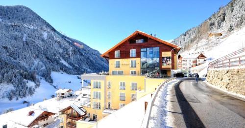 Kappl Apartment | Zirben Luxus Apartments mit SPA und Pool direkt in Kappl