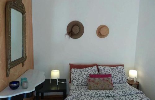 Kypseli House | Zizi room