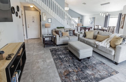 Esprit House | Zoe's Golf Villa (4-Bedroom Home) with Pool - Handicap accessible - Pets Allowed by RedAwning