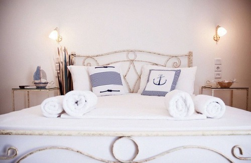 Apollonia House | Zoe Villa