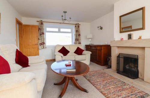 Skipton House | Zoey Cottage