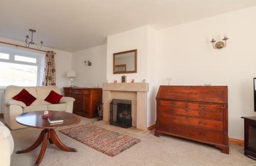 Skipton House | Zoey Cottage