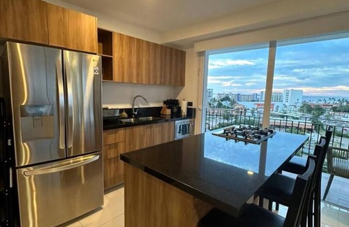 Palmar de Aramara Condo | Zoho Skies 2 BDR & Bay View