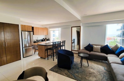 Palmar de Aramara Condo | Zoho Skies 2 BDR & Bay View