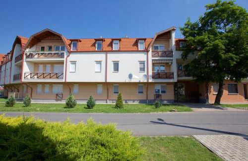 Hajduszoboszlo Apartment | Zoli Apartmanok-Anita Kölcsey 34-36