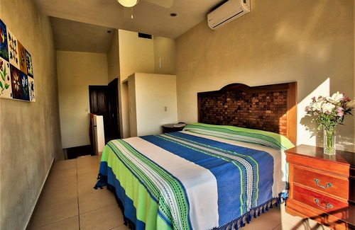 Bucerias House | ZONA DORADA~1 BED/1 1/2 BATH~1 BLOCK to BEACH~FULL KITCHEN~A/C~LAUNDRY~HEAT POOL