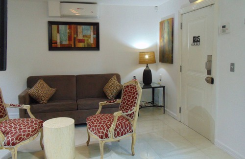 Tijuana Apartment | ZONA RIO ELEGANT CHARM COMFORTABLE COZY SECURE TOWN-HOME VALENCIA # 2