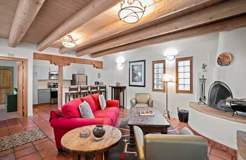 Downtown Santa Fe Villa | Zona Rosa 75/76 combination unit