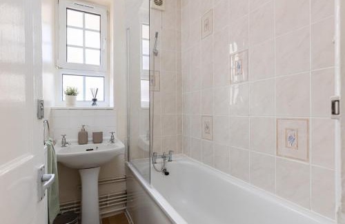Deptford Apartment | Zone 2 Central Cosy Apartment