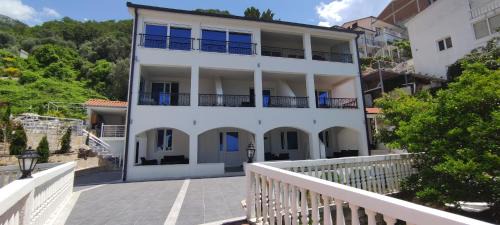 Sveti Stefan Apartment | Zoran Apartments