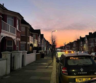 Cricklewood House | Zozy Happy Land