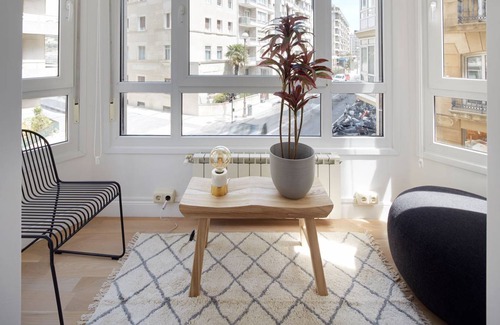 San Sebastian Centro Apartment | Zubieta Suite by FeelFree Rentals