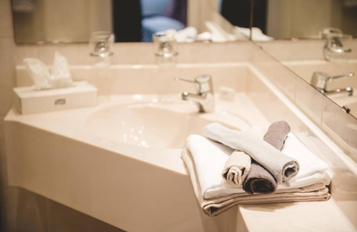 Monheim Hotel | Zum Vater Rhein