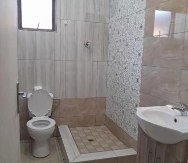 Ekurhuleni Cabin | Zurich garden lodge benoni