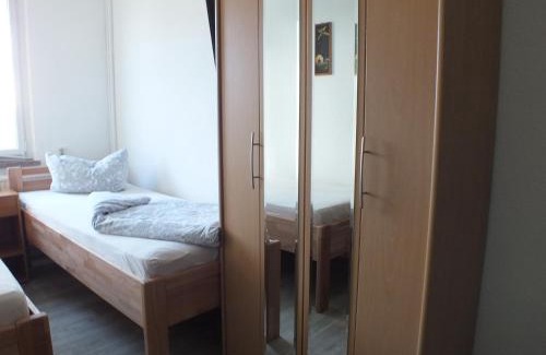 Pruchten Other | Zwei Bett Zimmer