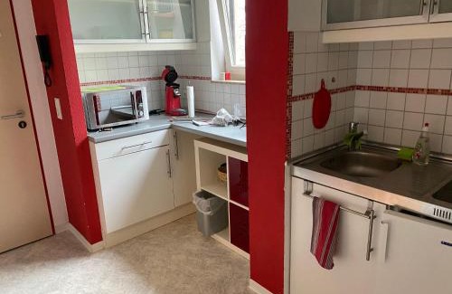 Neu-Kurenz Apartment | Zwei Zimmer Appartment mit Balkon und Stellplatz voll möbliert