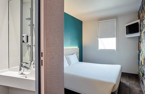 Coquelles Hotel | hotelF1 Calais Coquelles