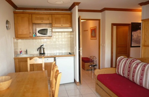 Montalbert Apartment | Renovated ski-in/ski-out apartment in La Plagne, 2 bedrooms