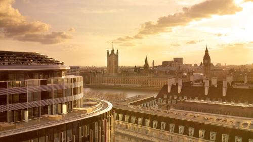 London, ENG