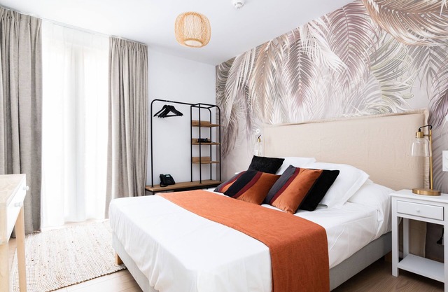 À 50m de la plage | Chambre 12m² + SDB compacte