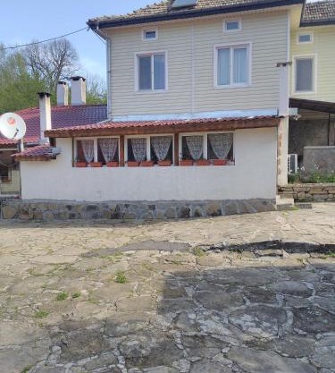 Кацарила