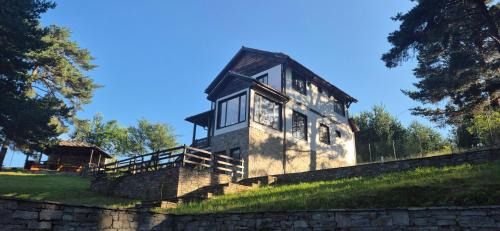 Лунен залив