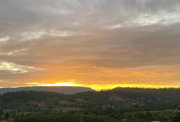 ภูคำฮ้อมคลิฟฟ์ลอดจ์ แอนด์ โฮมสเตย์ Phu come home cliff Lodge & Homestay