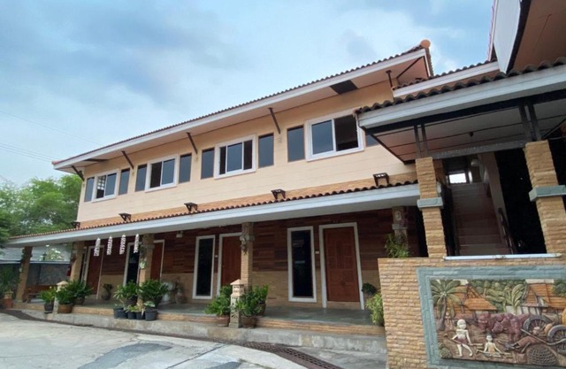 โรงแรมภูน้ำฟ้า - Phunumfha Hotel ชุมแพ