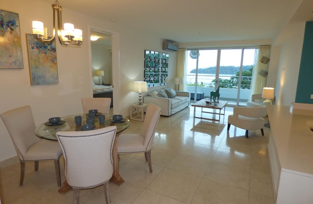 09E Luxury Ocean Views Great Special Rate Panama