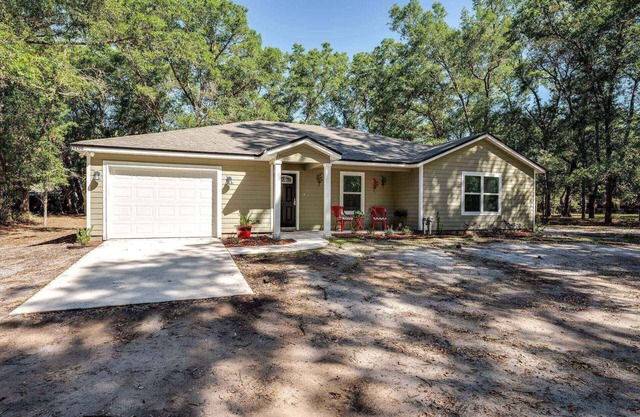 1 Acre |Dogs Ok |Firepit |Level 2 EV Charger |Book Moody Woods Next Door for More