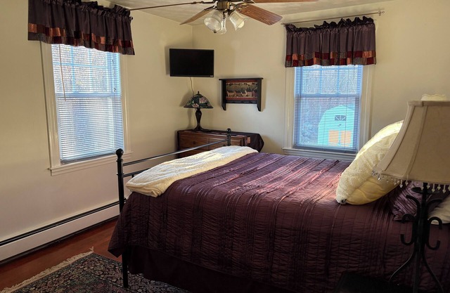 1 bdrm, Central Worcester/Boston, Qeen Anne at the Ellen Elizabeth Estates