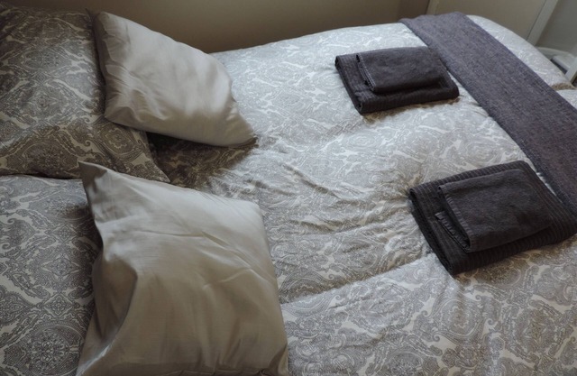 1 Bed Bagshot Pennyhill Accommodation