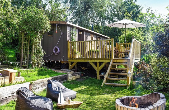 1 bedroom accommodation in Battersby Junction