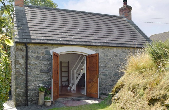 1 bedroom accommodation in Ambleston, near Haverfordwest