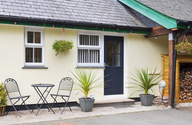 1 bedroom accommodation in Polmassick, near St Austell