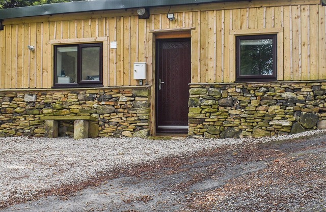 1 bedroom accommodation in Luddendenfoot, near Halifax